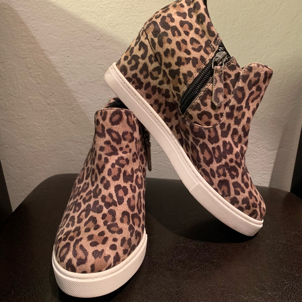 Leopard Wedge Sneakers (6.5)